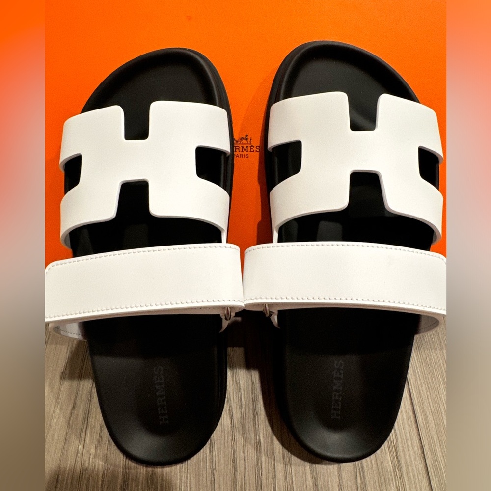 Hermes Chypre White Noir Sandal